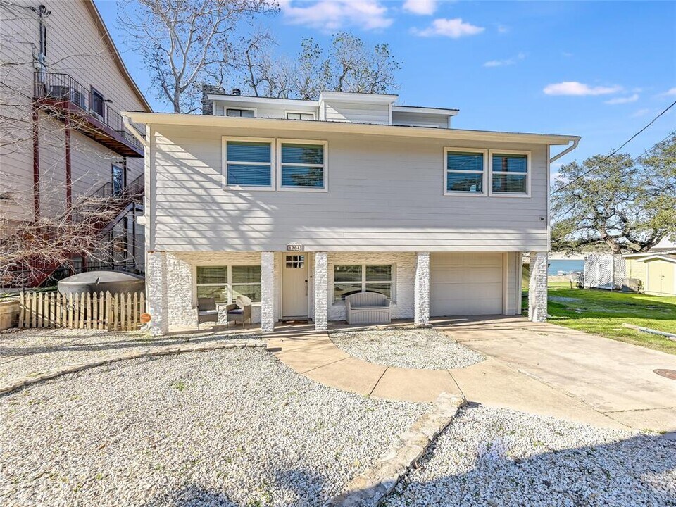 1704 Blue Cat Ln in Austin, TX - Building Photo