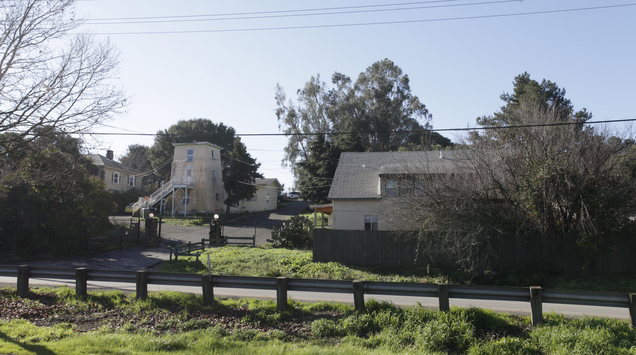 2263 Petaluma Blvd N in Petaluma, CA - Building Photo