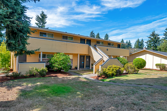 Landmark in Bellevue, WA - Foto de edificio - Building Photo