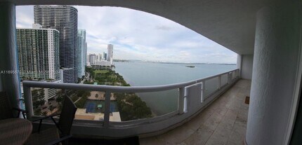 1717 N Bayshore Dr, Unit A-2635 in Miami, FL - Building Photo - Building Photo