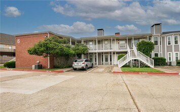 4441 Old College Rd, Unit 4441 Old College #6104 in Bryan, TX - Building Photo - Building Photo