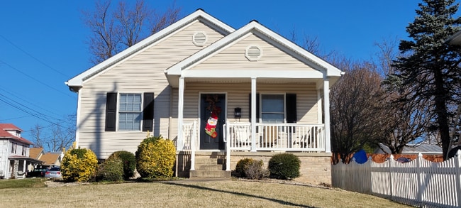 438 W Market St in Harrisonburg, VA - Building Photo - Building Photo