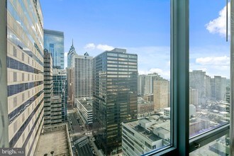 2101 Market St-Unit -2906 in Philadelphia, PA - Building Photo - Building Photo