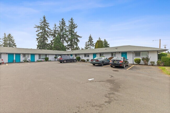Candlewood in Portland, OR - Building Photo - Building Photo