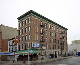 2119 Amsterdam Ave in New York, NY - Building Photo - Building Photo