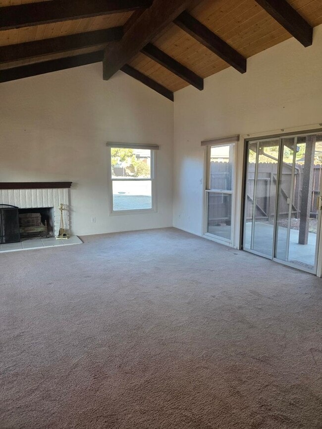 17 Village Ln in Tehachapi, CA - Building Photo - Building Photo