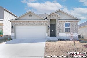 4614 Heathers Cross in Saint Hedwig, TX - Building Photo