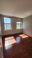 504 Central Ave in Jersey City, NJ - Building Photo - Building Photo