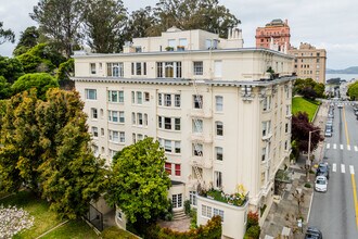 St. Regis Apartments in San Francisco, CA - Building Photo - Building Photo