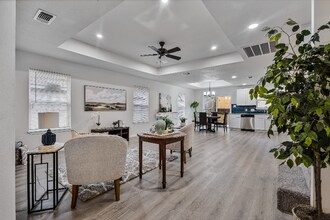 1009 N Barrett Ave in Denison, TX - Building Photo - Building Photo