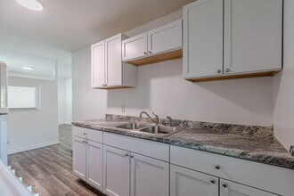 6142 Lawn Valley Dr in San Antonio, TX - Building Photo - Building Photo