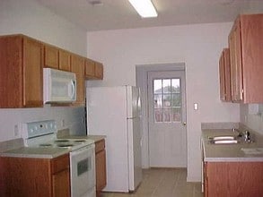 2303 Berger Dr in Bryan, TX - Building Photo - Building Photo