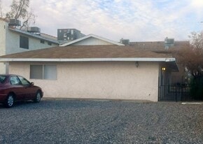 363 Rio Grande Ct in Bullhead City, AZ - Building Photo