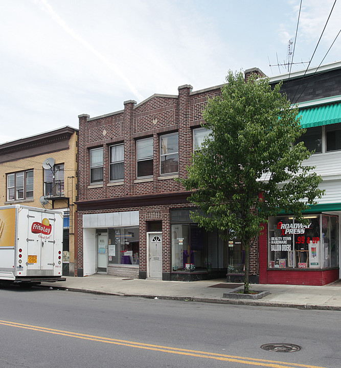 6 Unit Mixed-Use Multi-Family in Schenectady, NY - Foto de edificio