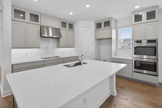 2926 Sailhouse Dr in St. Cloud, FL - Foto de edificio - Building Photo