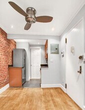 345 W 53rd St, Unit 2B in New York, NY - Building Photo - Building Photo