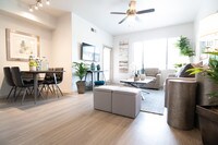 Building Photo - West Town Court Apartments in Phoenix, Arizona