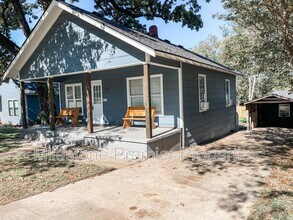1129 W Owings St in Denison, TX - Building Photo - Building Photo