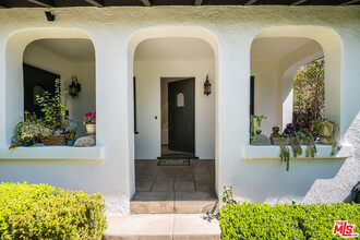 828 N Stanley Ave in Los Angeles, CA - Building Photo - Building Photo