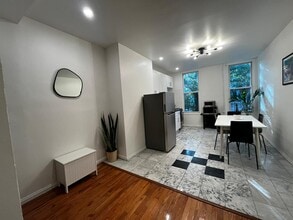 1121 Jefferson Ave, Unit 2 in Brooklyn, NY - Building Photo - Building Photo