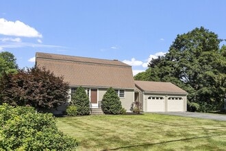 221 Parkerville Rd in Southborough, MA - Building Photo - Building Photo