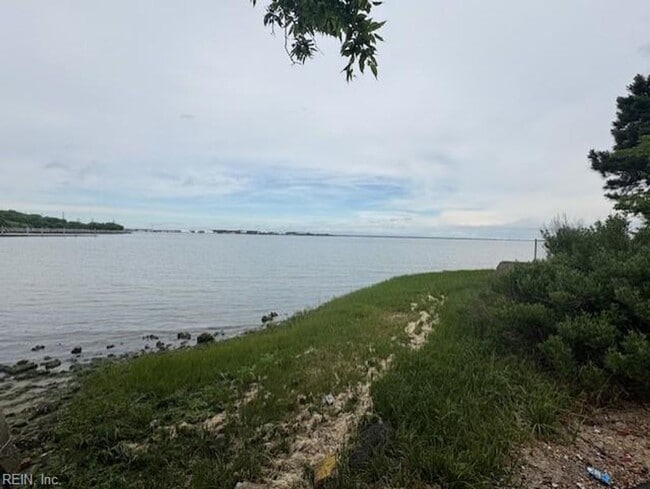 property at 1724 W 48th St