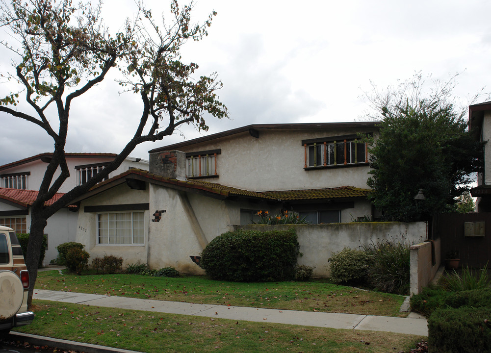 4252 Howard Ave in Los Alamitos, CA - Building Photo