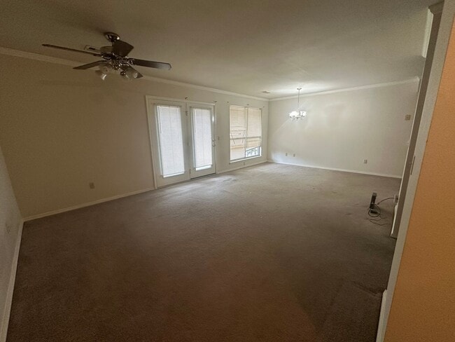 2401-2415 W C St in Russellville, AR - Building Photo - Building Photo