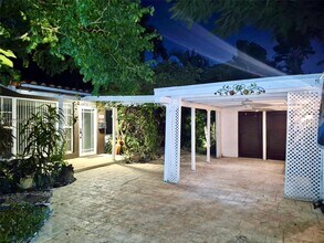 500 NE 27th Dr in Wilton Manors, FL - Building Photo - Building Photo
