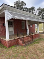 908 Edwards Ave in Kinston, NC - Building Photo