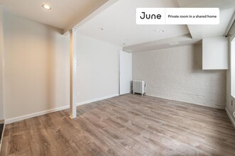 Private bedroom in 2 bed/1 bath Home in Washington, DC - Building Photo - Building Photo