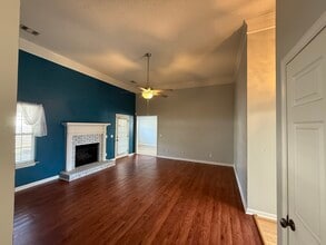 100 Englewood Ct in Bonaire, GA - Building Photo - Building Photo