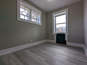 Riviera Apartments in Saskatoon, SK - Building Photo - Building Photo