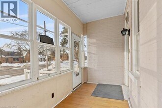 127 Laurel St in Cambridge, ON - Building Photo - Building Photo