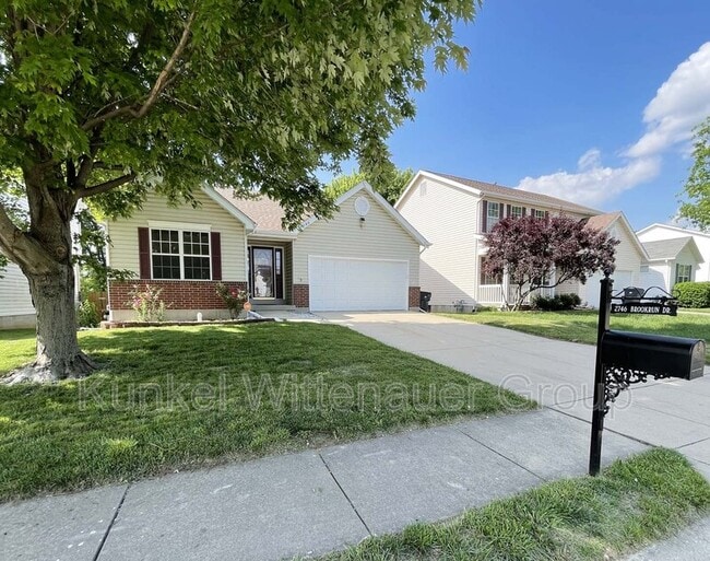 2746 Brookrun Dr in Belleville, IL - Building Photo - Building Photo