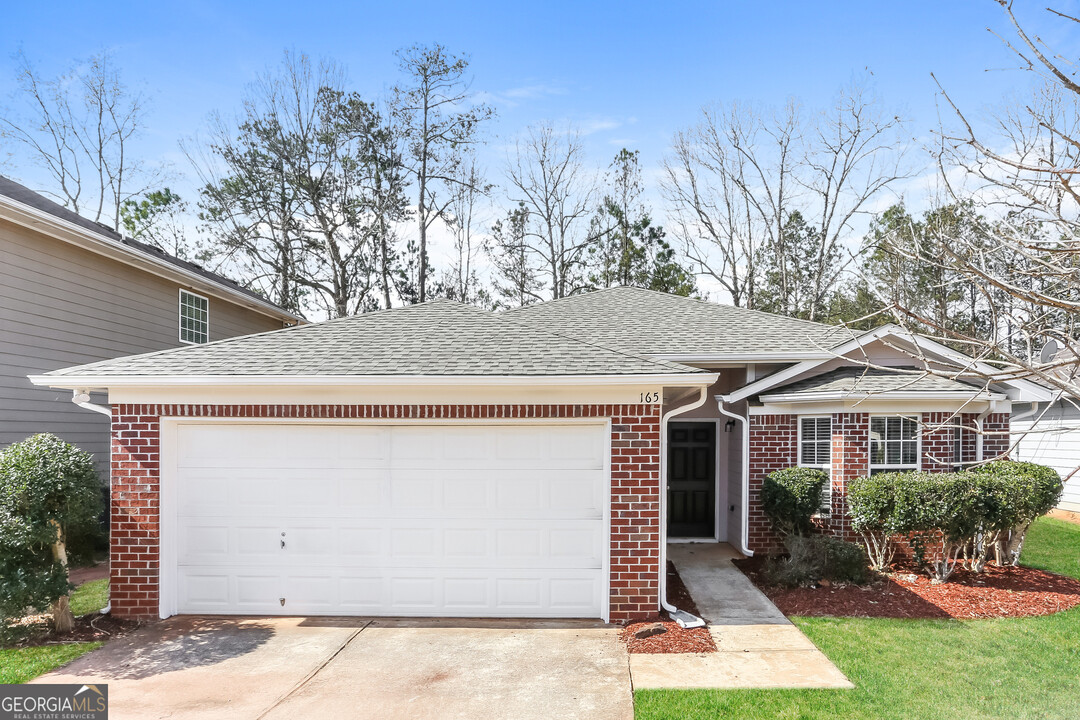 165 Lakeview Trail in Covington, GA - Building Photo