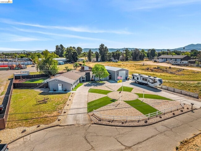 59 Old Stagecoach Rd in Brentwood, CA - Building Photo - Building Photo