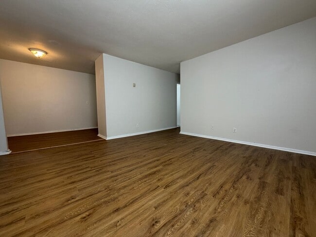 property at 421 Poplar Level Ct