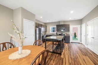 112 Clover Valley Cir in Blacksburg, VA - Building Photo - Building Photo