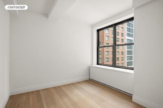 720 W End Ave in New York, NY - Building Photo - Building Photo