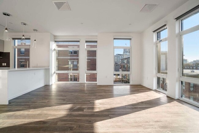 839 Beacon St in Boston, MA - Foto de edificio - Building Photo