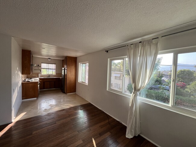834 Green St, Unit 3