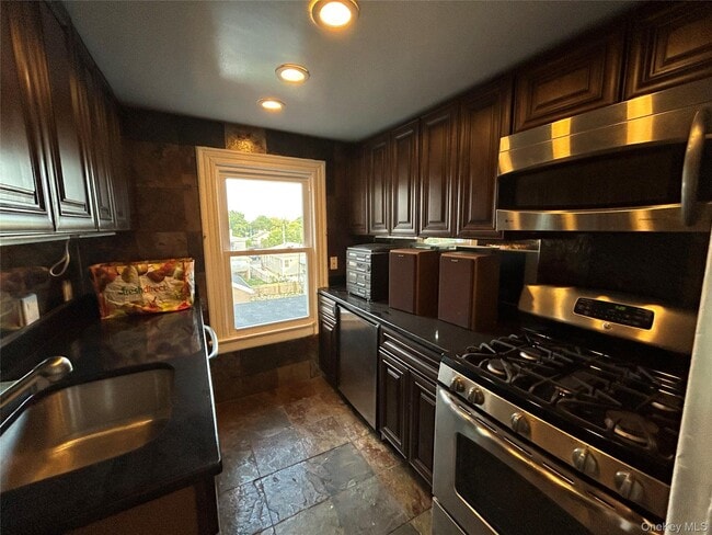 14-11 147th St in Queens, NY - Building Photo - Building Photo