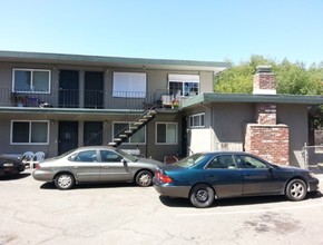 3719-3727 Buell St in Oakland, CA - Building Photo - Building Photo