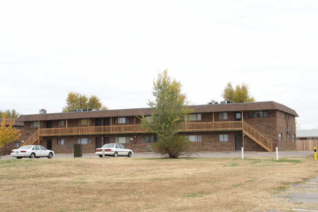 Valley View Apartments in Valley Center, KS - Building Photo - Building Photo