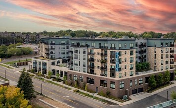 5220 Eden Ave, Unit 2 in Edina, MN - Building Photo - Building Photo