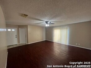 6871 Cypress Mist Dr in Converse, TX - Building Photo - Building Photo