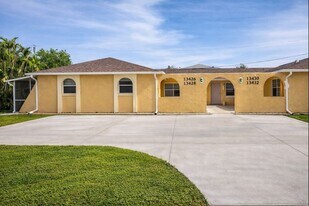 13426 Pine Needle Ln in Ft. Myers, FL - Building Photo