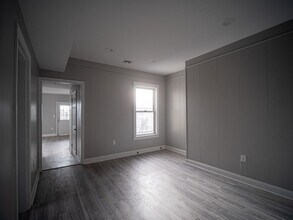 143 London St, Unit #2 in Boston, MA - Building Photo - Building Photo