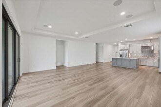 18500 Midsummer Pl in Venice, FL - Building Photo - Building Photo